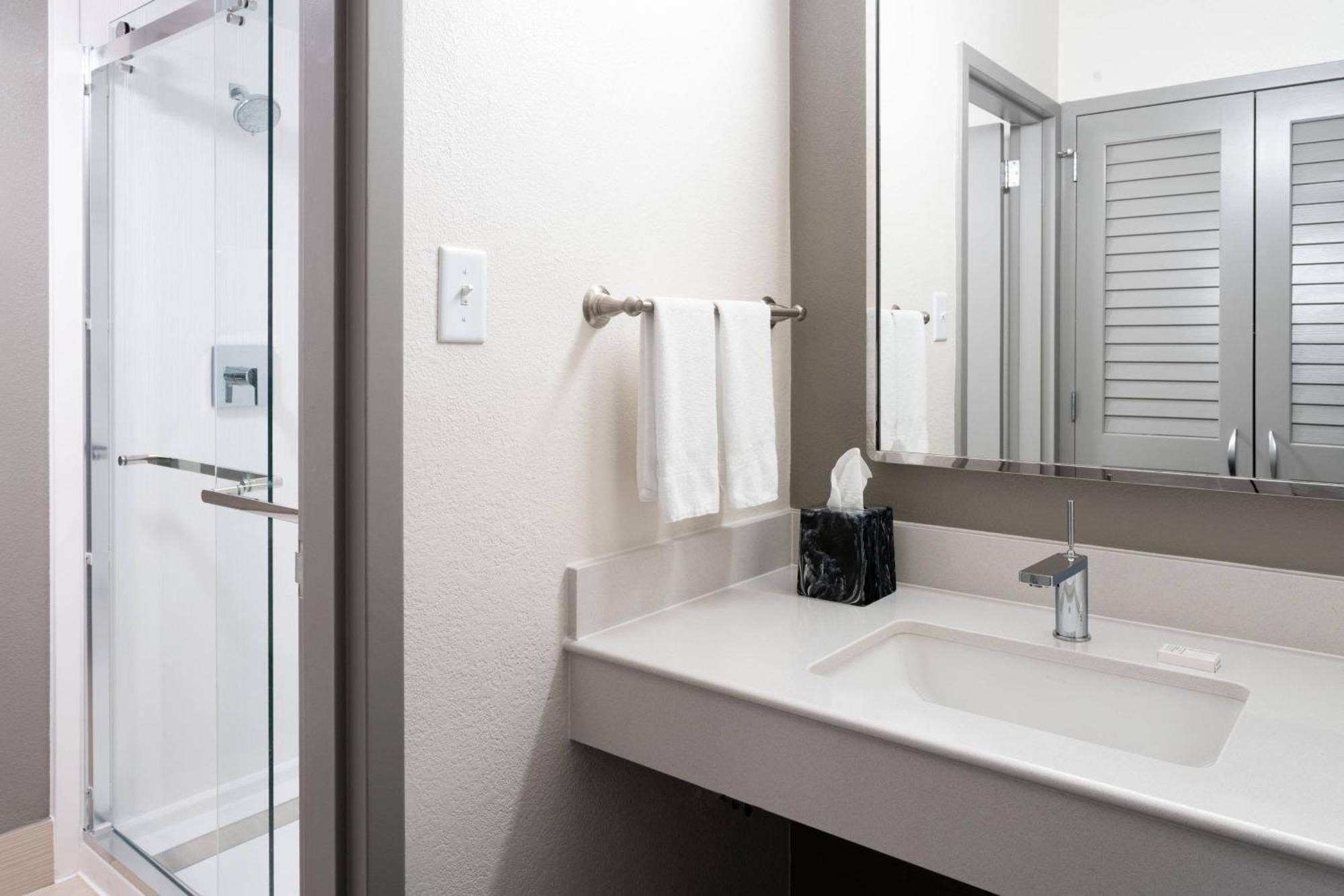 Courtyard Tampa Westshore/Airport Ngoại thất bức ảnh